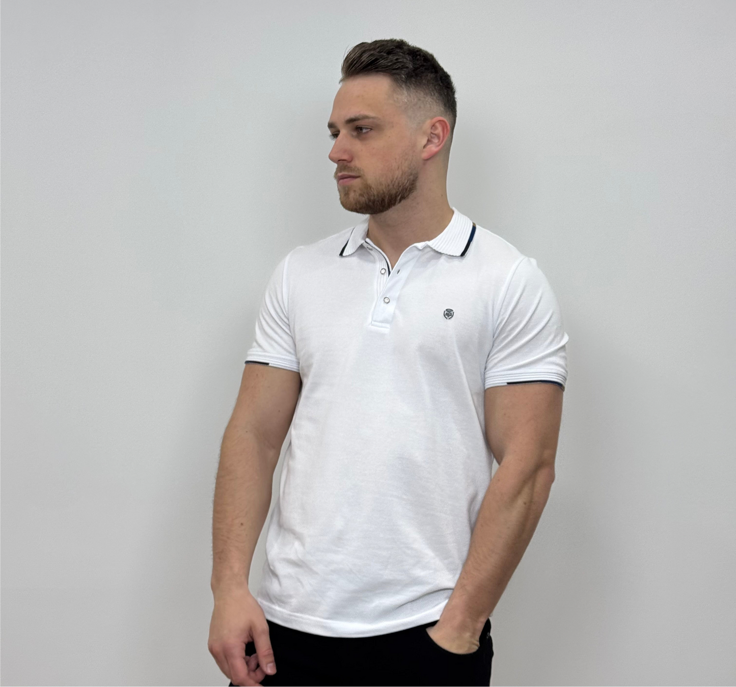 Kontraszt galléros póló - Fehér