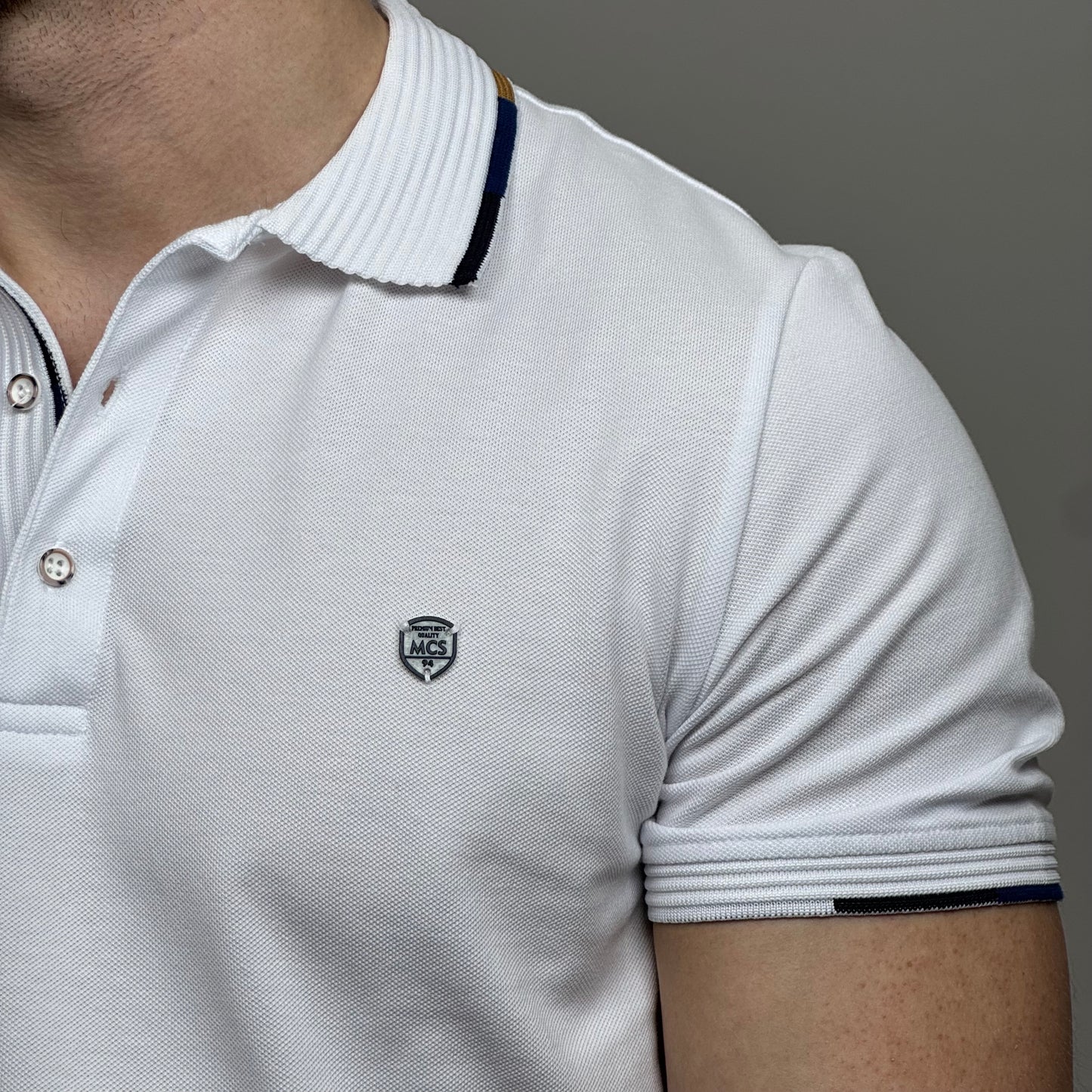 Kontraszt galléros póló - Fehér