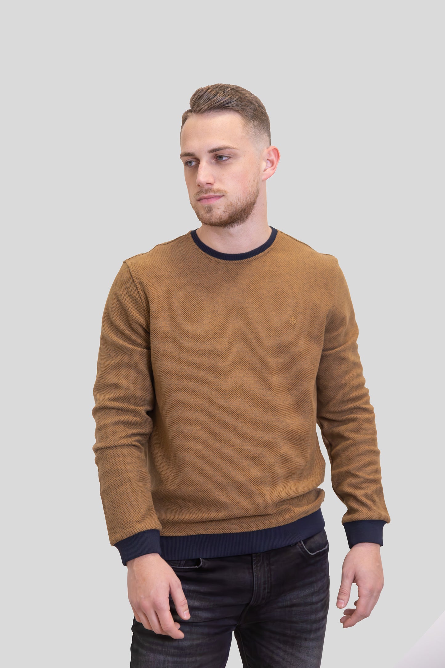 Klasszikus Stílusú Férfi Felső